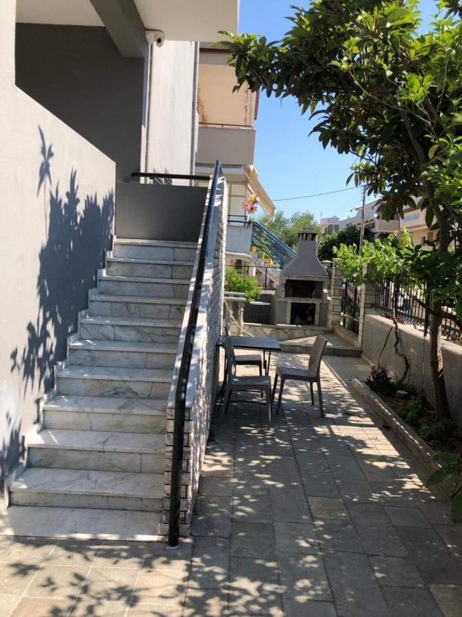 Glykanisos Suites Néa Péramos Extérieur photo