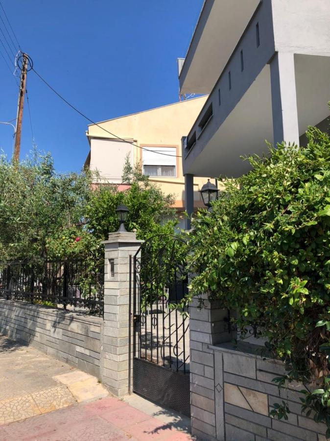 Glykanisos Suites Néa Péramos Extérieur photo