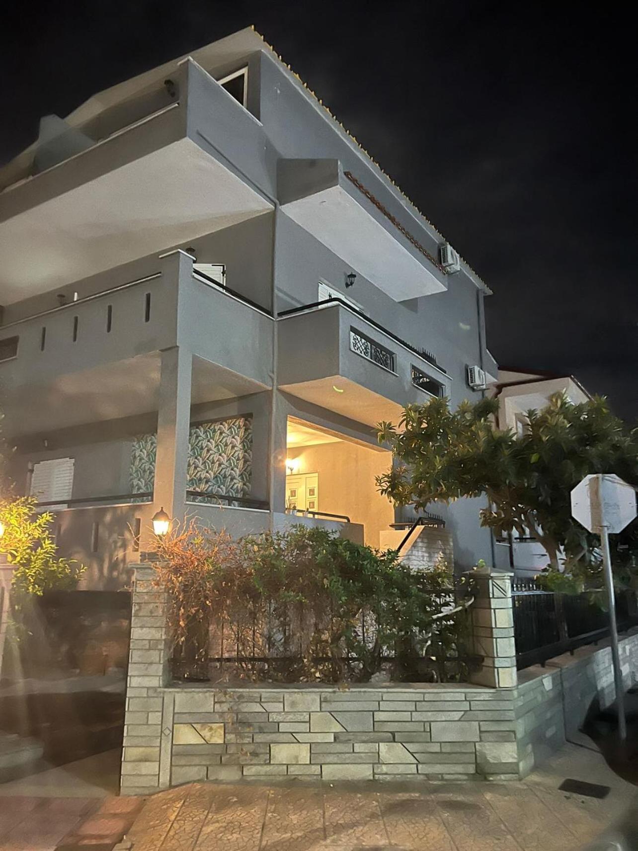 Glykanisos Suites Néa Péramos Extérieur photo