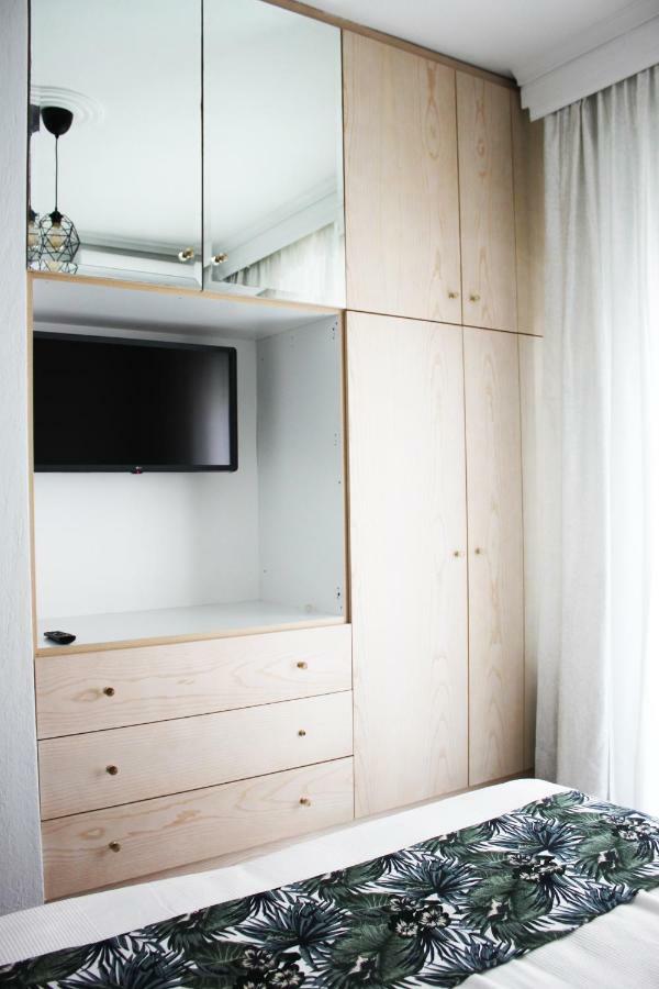 Glykanisos Suites Néa Péramos Extérieur photo