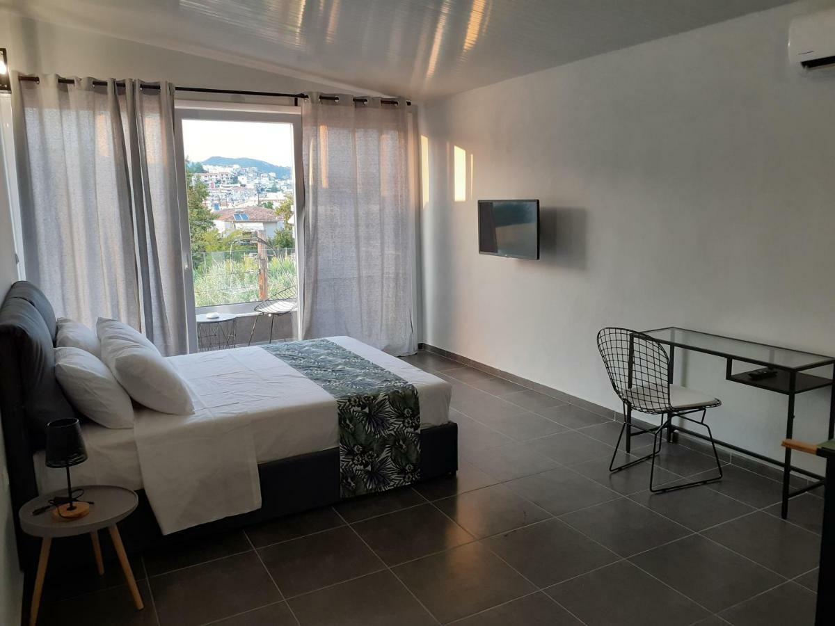 Glykanisos Suites Néa Péramos Extérieur photo